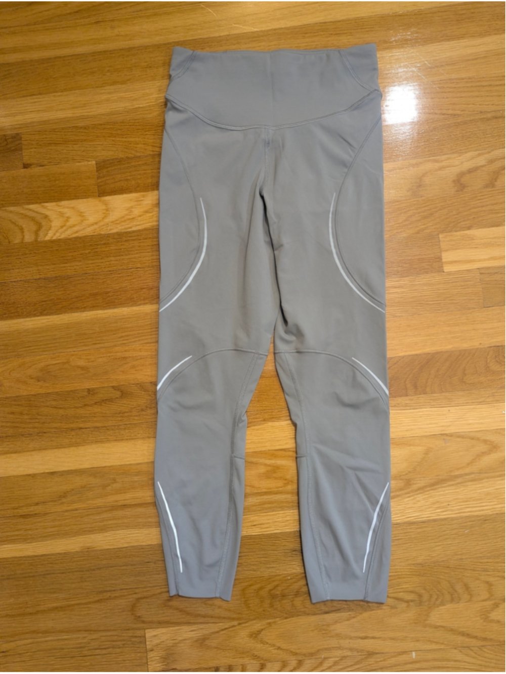 Lululemon Base Pace High-Rise Reflective Tight Legging Size 6 Gull Grey - Picture 3 of 10